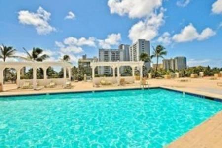 Hawaiian Monarch Upgraded Modern Studio ホノルル エクステリア 写真